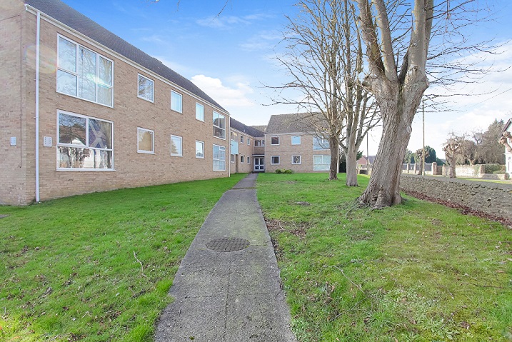 4 bedroom(s) Detached  in Oxford