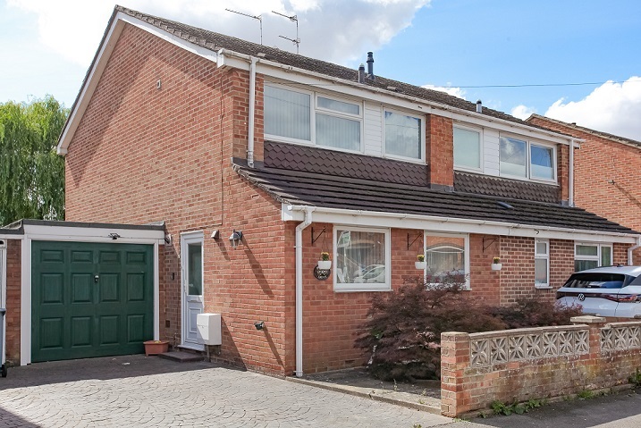 4 bedroom(s) Detached  in Oxford